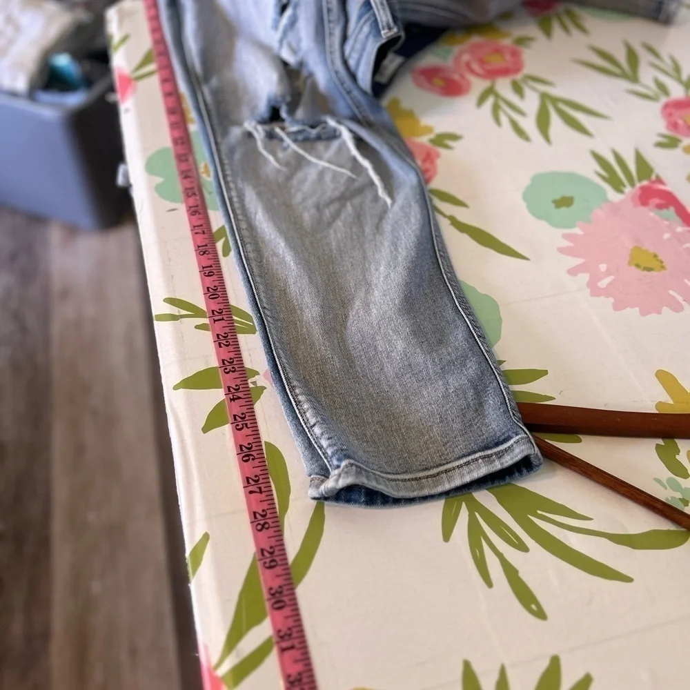 Studio Blue Size 30 Super Stretchy Distressed Denim